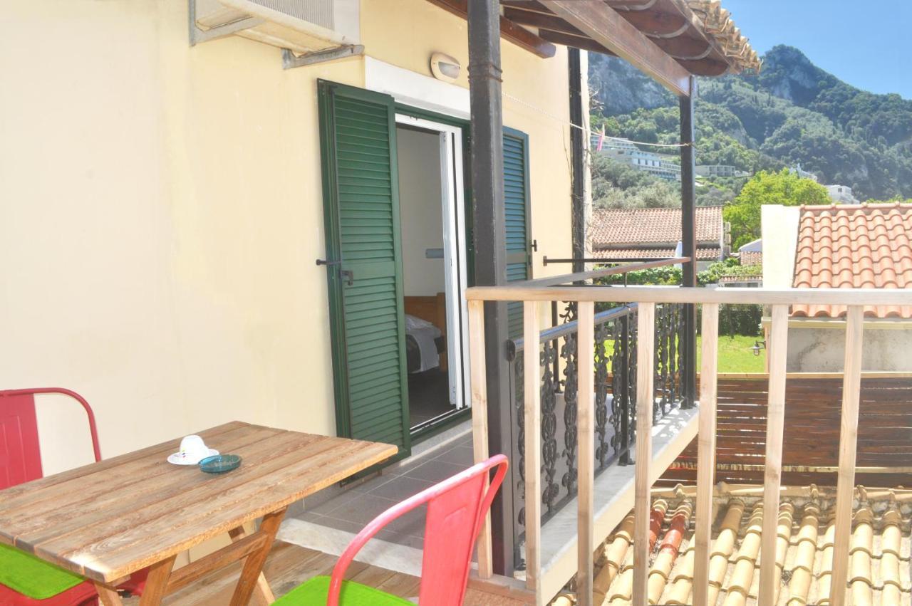 Holiday Studio Apartments Yannis On Agios Gordios Beach In Corfu Buitenkant foto